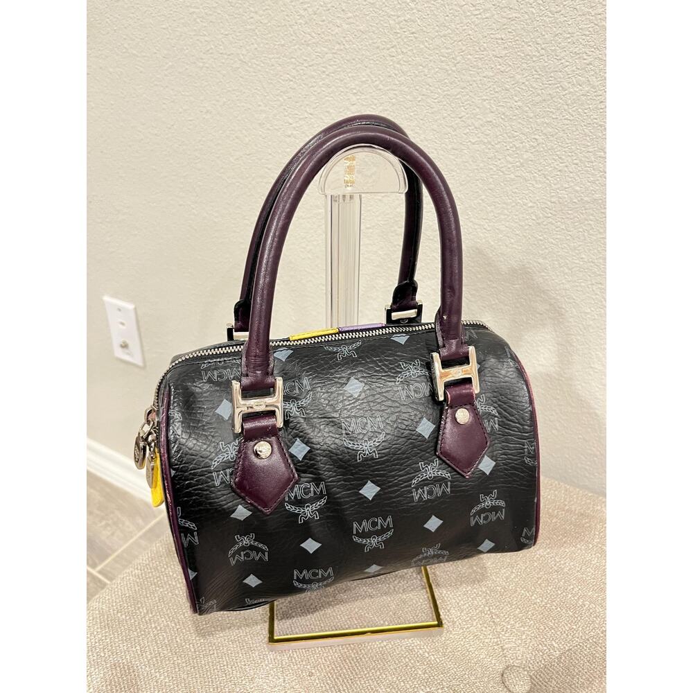 MCM vintage lion princess Boston bag - Picture 11 of 13